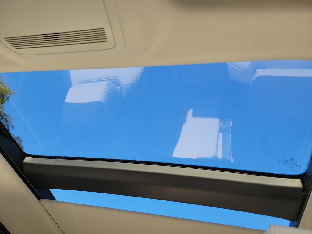 Certified 2025 MAZDA CX-70 Plug-In Hybrid w/ Premium Pkg image 37