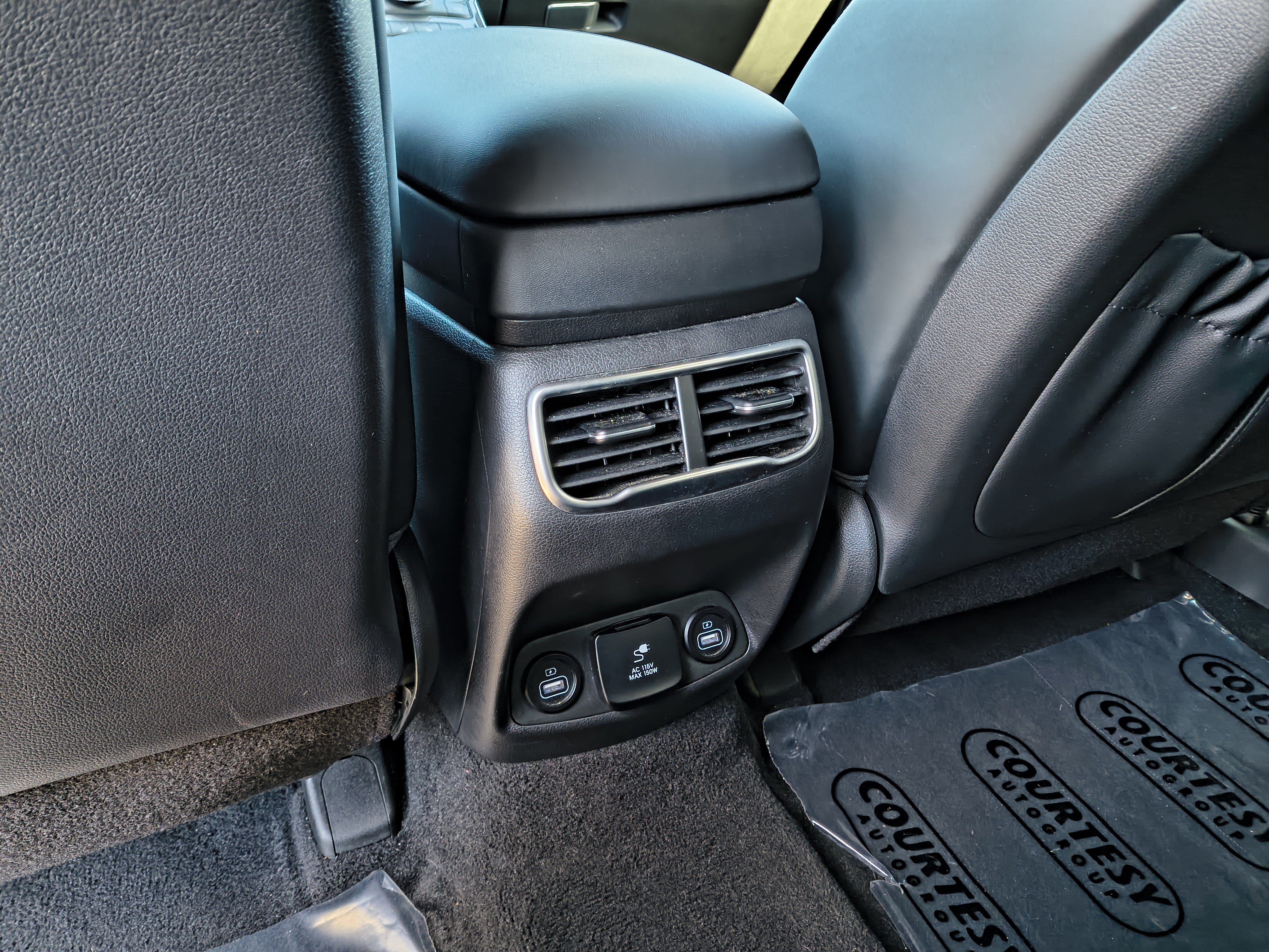 Used 2023 Hyundai Santa Fe Calligraphy FWD image 19