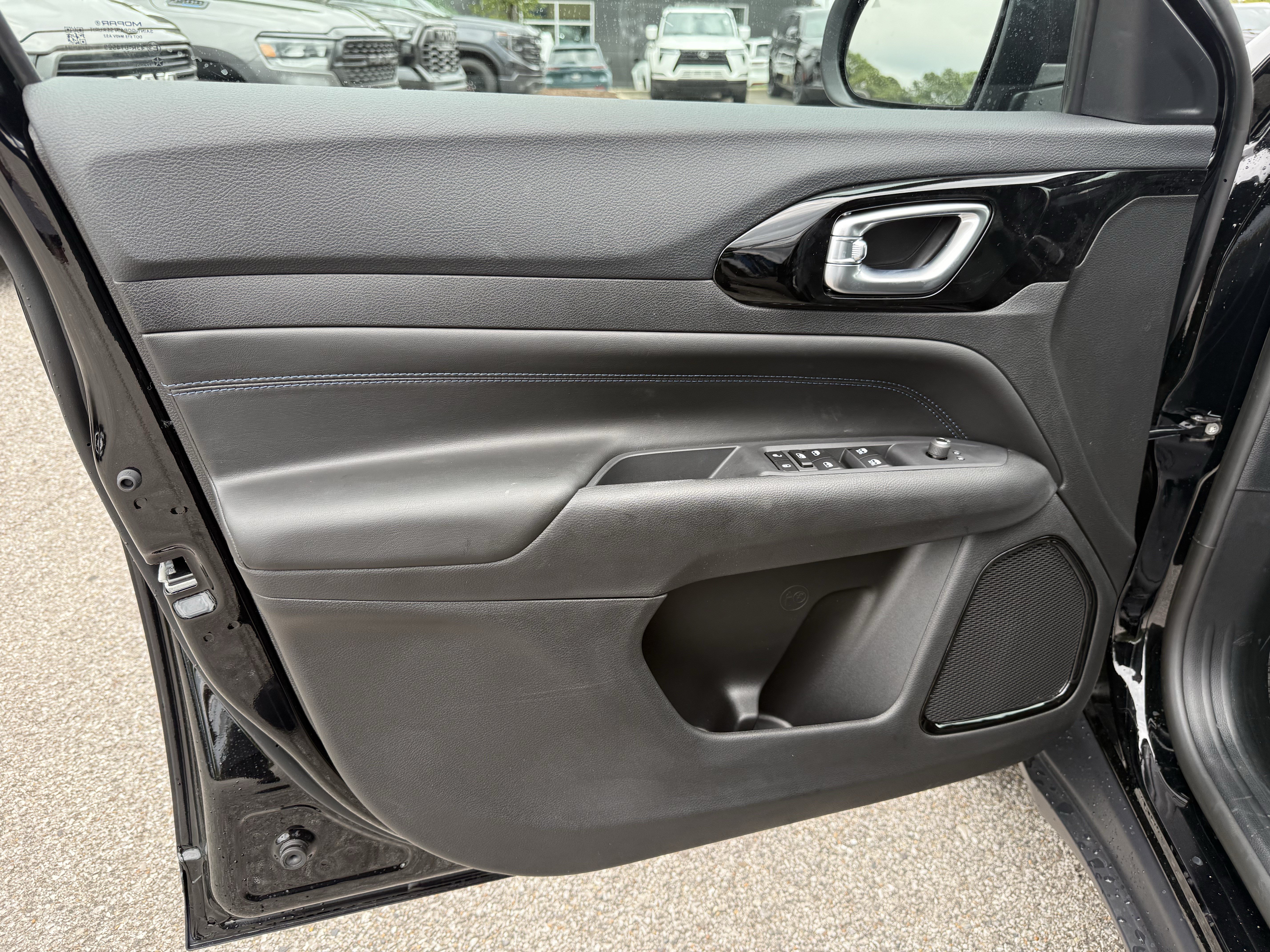 New 2026 Jeep Compass Latitude AWD/4WD image 14
