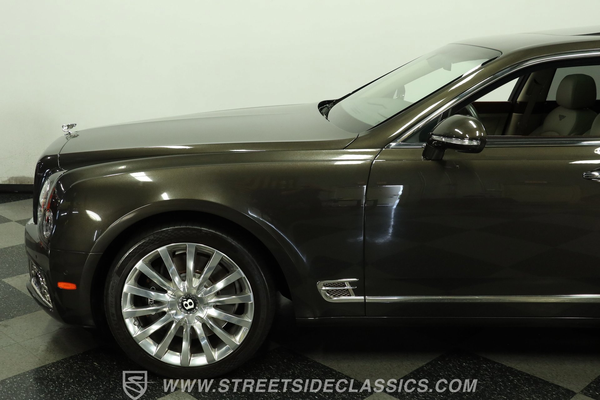 Used 2020 Bentley Mulsanne RWD image 23
