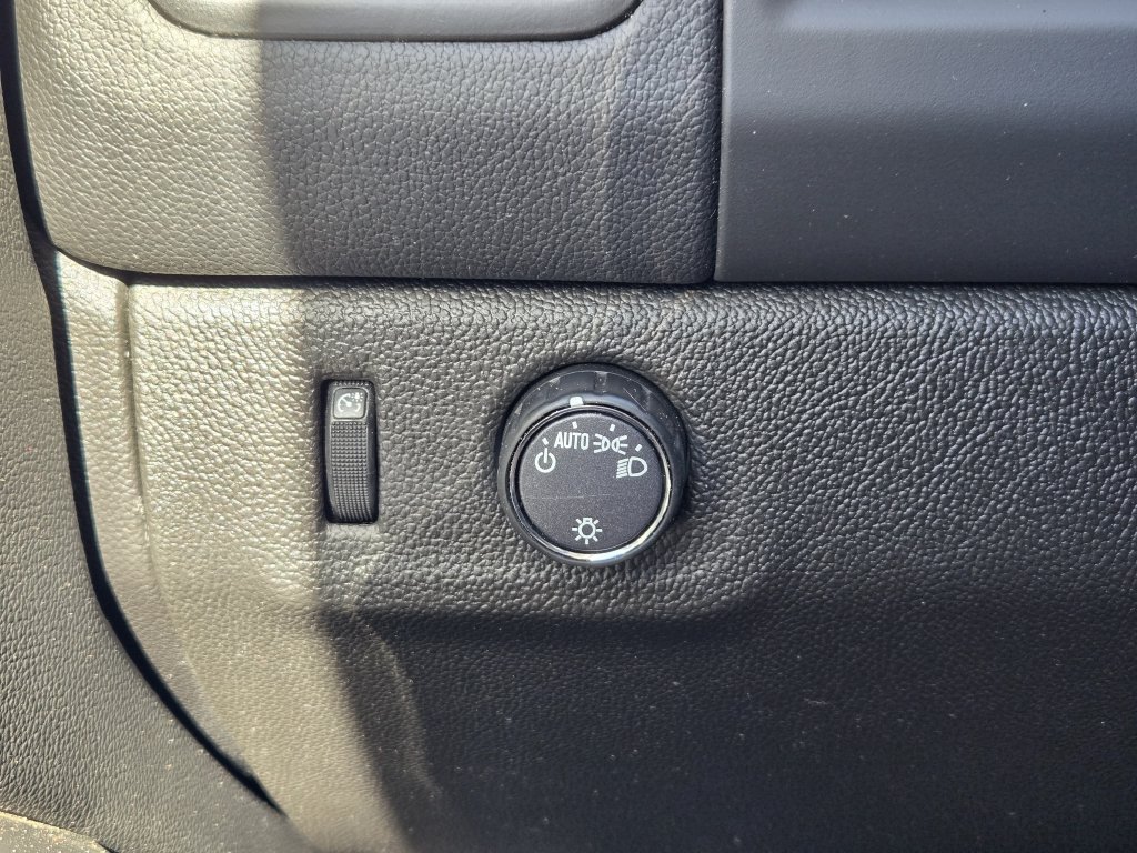 Used 2022 Chevrolet Colorado LT w/ Fleet Safety Package RWD image 22