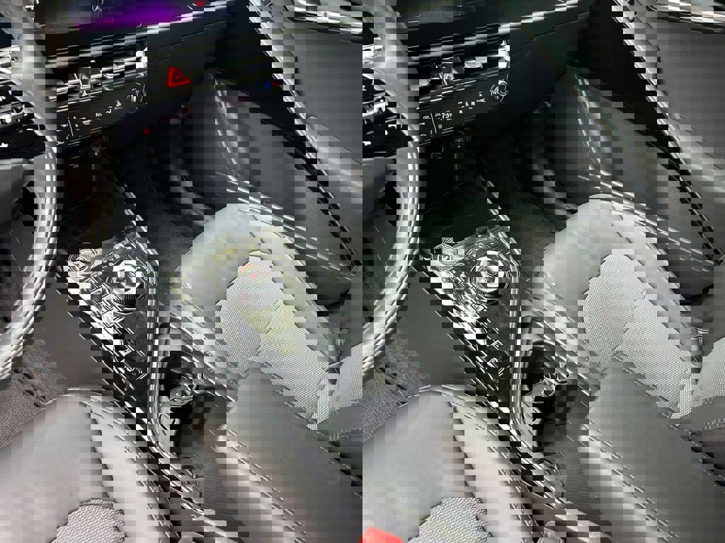 Used 2023 Kia Niro Wind FWD image 18