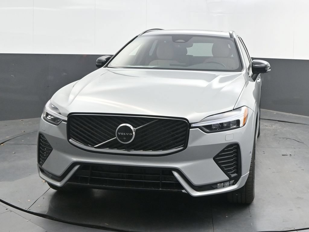New 2026 Volvo XC60 B5 Plus w/ Protection Package Premier AWD/4WD image 10