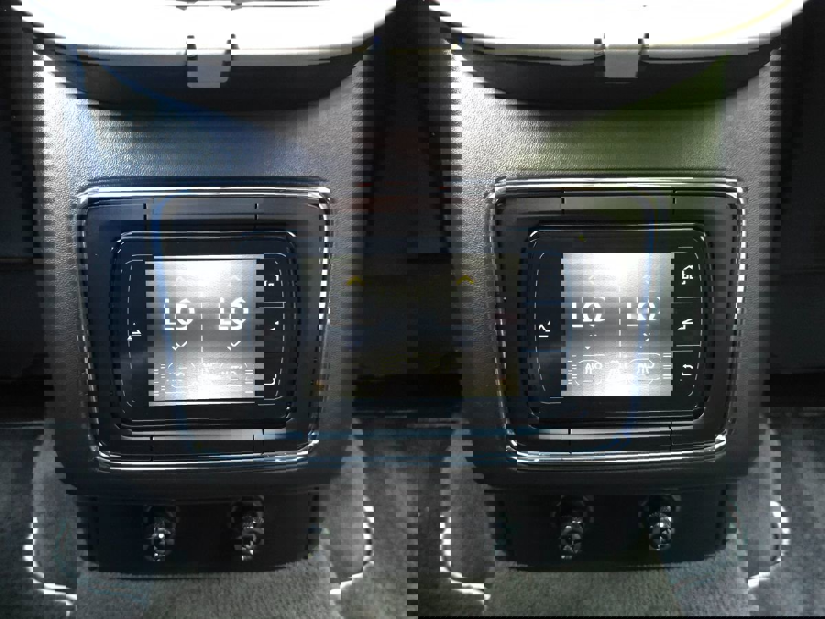 Used 2020 Bentley Bentayga Design Series image 25