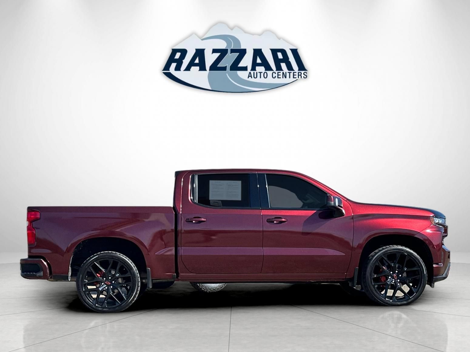 Used 2022 Chevrolet Silverado 1500 LTZ w/ Z71 Off-Road Package AWD/4WD image 2
