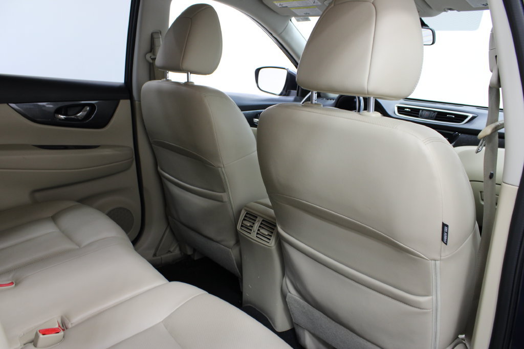 Used 2016 Nissan Rogue SL FWD image 21