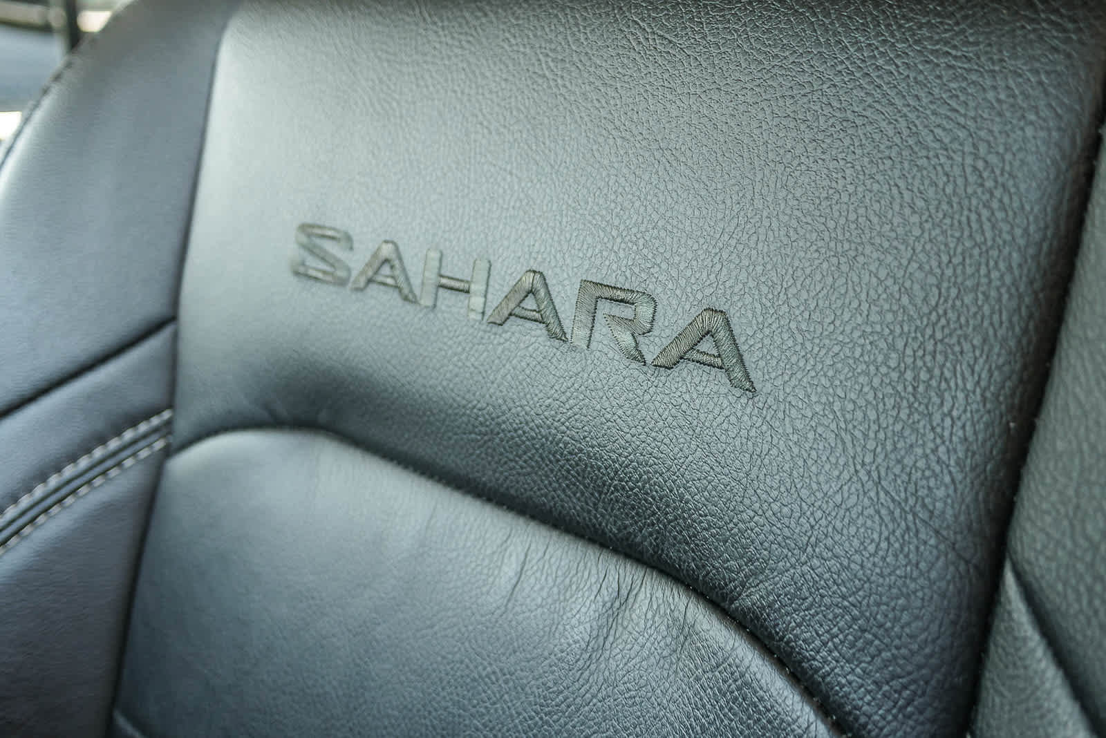 Used 2021 Jeep Wrangler Unlimited Sahara w/ Cold Weather Group image 21