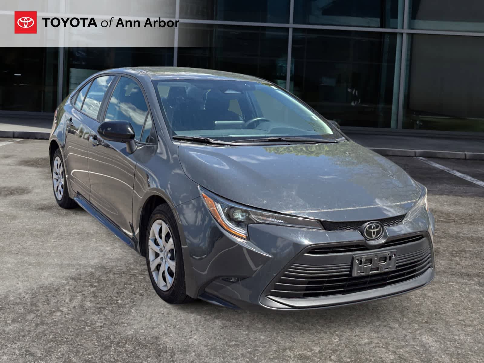 Used 2024 Toyota Corolla LE FWD image 1