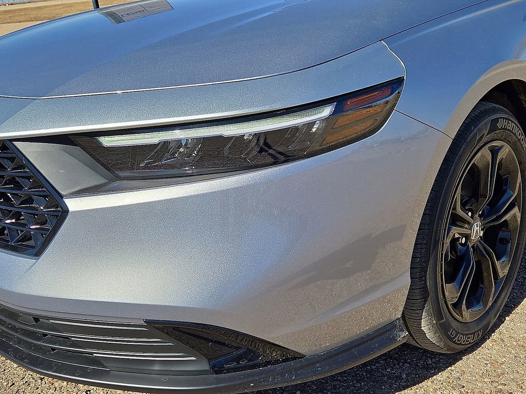Used 2025 Honda Accord SE image 9