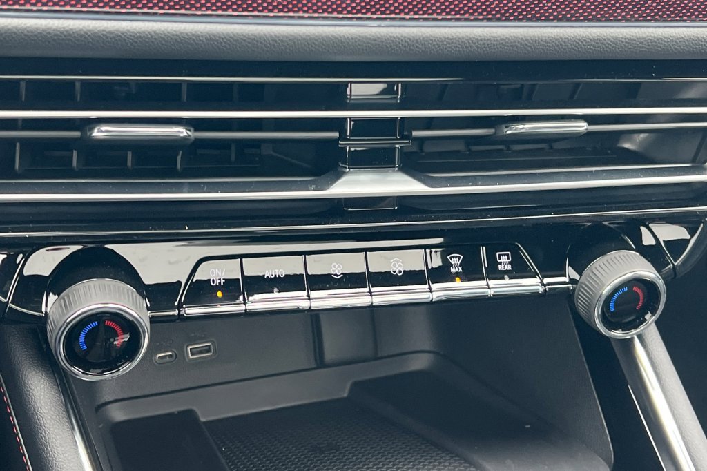 New 2026 Chevrolet Traverse RS image 19