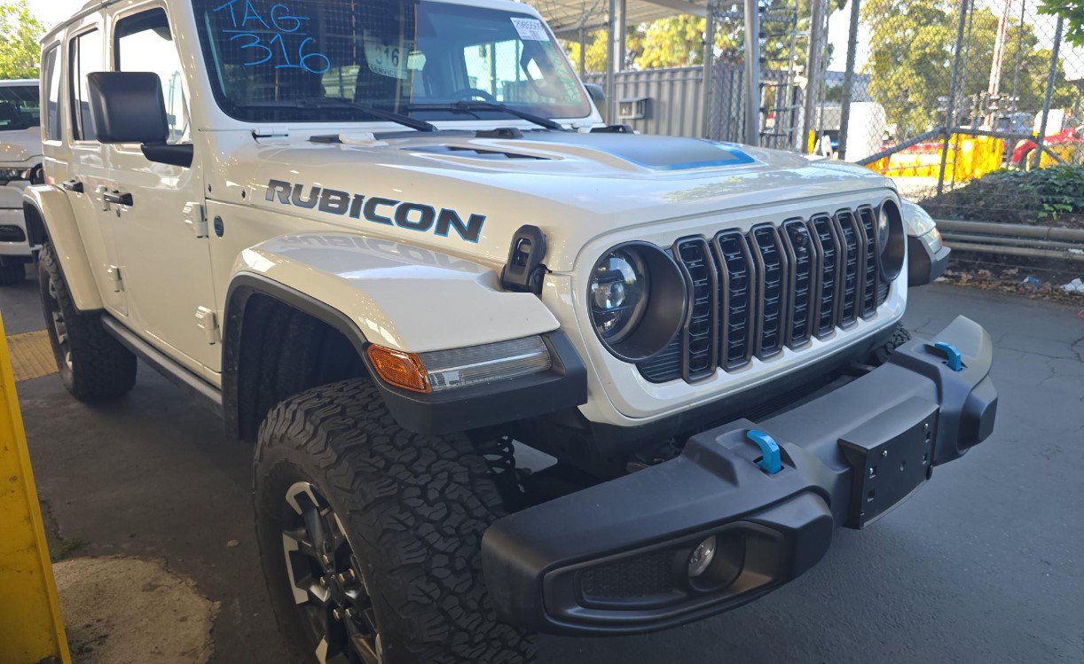 Used 2024 Jeep Wrangler Unlimited Rubicon 4xe AWD/4WD image 2