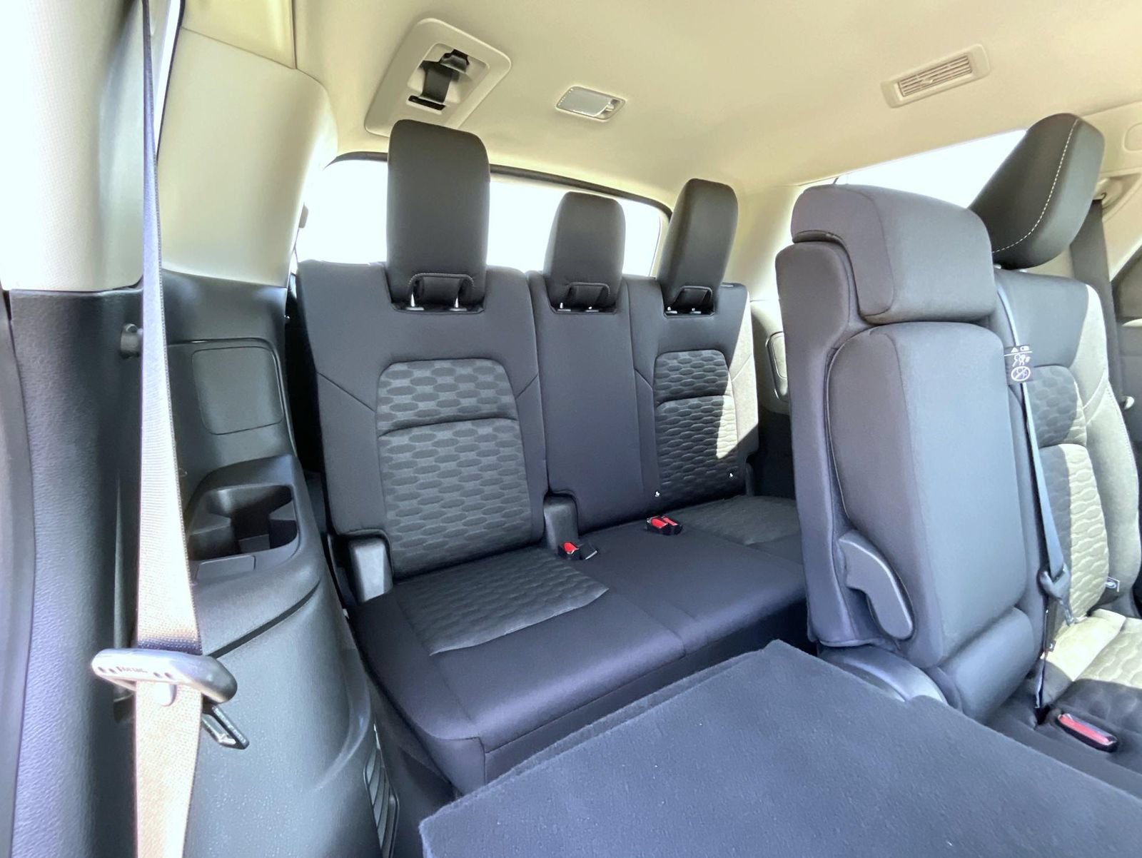 Used 2023 Nissan Pathfinder SV w/ Black Appearance Package AWD/4WD image 20