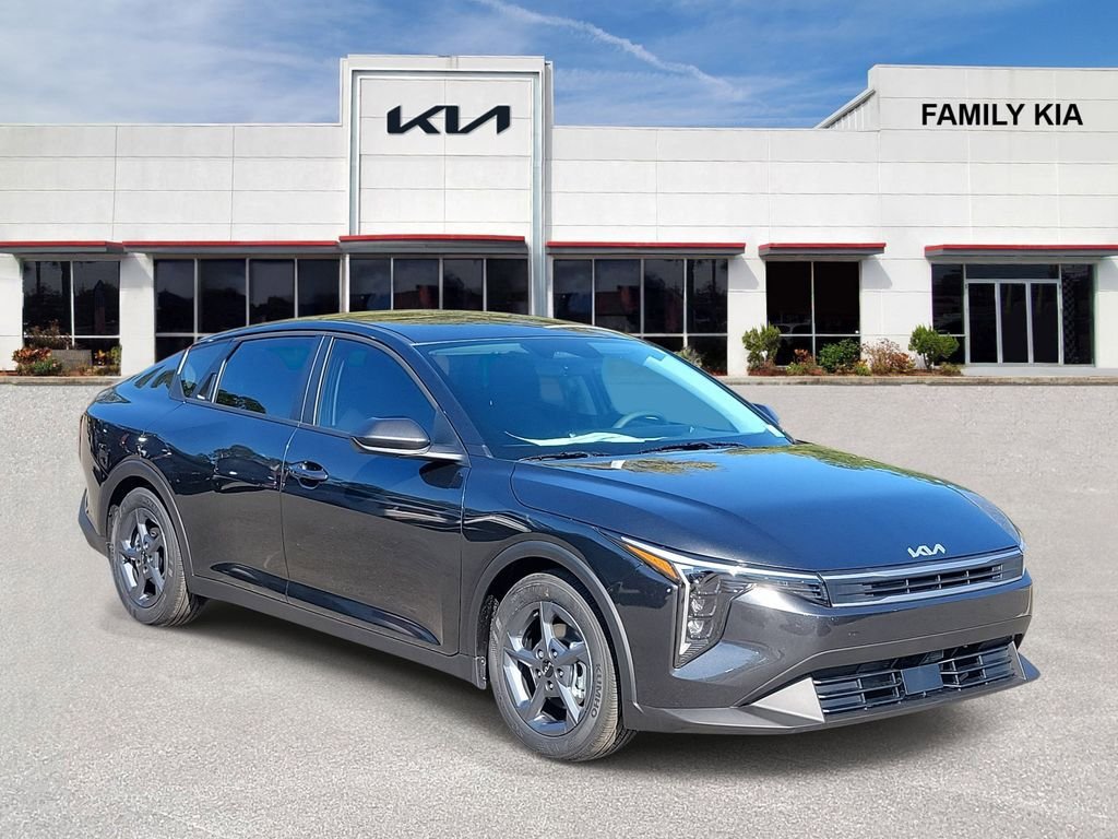 New 2026 Kia K4 LXS image 1