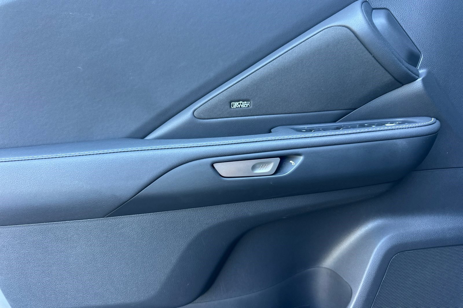 Used 2025 Lexus TX 500h AWD w/ Technology Package image 12