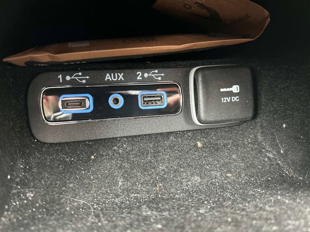 Used 2019 Jeep Grand Cherokee Limited image 29