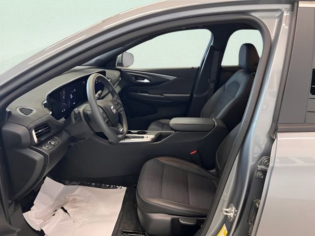 Used 2025 Buick Envista Preferred FWD image 16