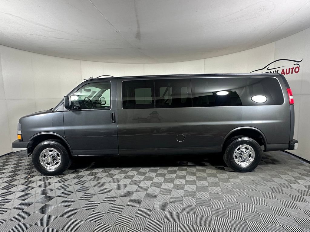Used 2016 Chevrolet Express 3500 LT w/ LT Preferred Equipment Group image 3