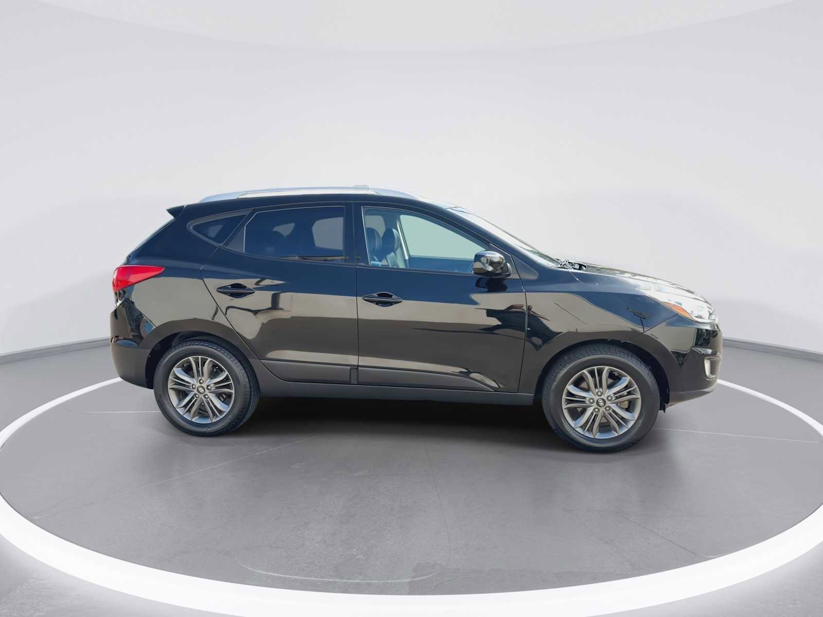 Used 2014 Hyundai Tucson SE image 9