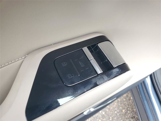 New 2025 Volvo EX90 Plus w/ Protection Package Premier image 12