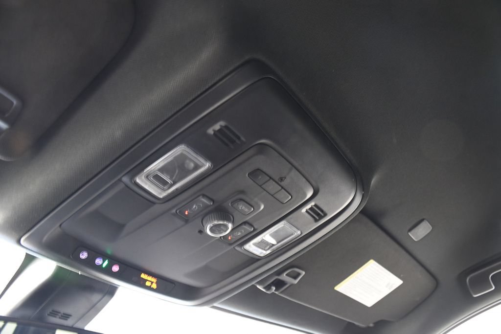 Used 2022 Chevrolet Tahoe LT w/ Luxury Package AWD/4WD image 33
