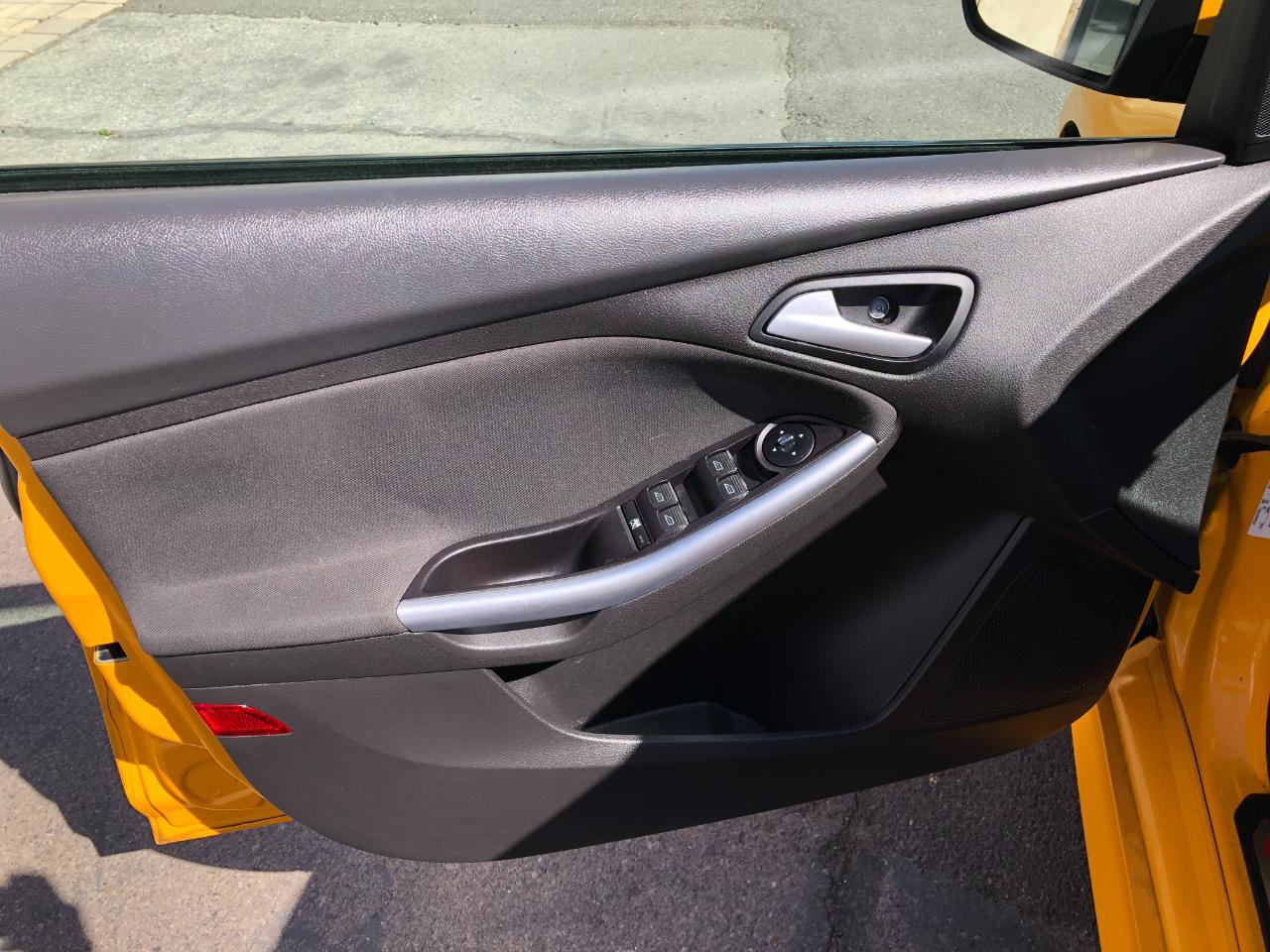 Used 2013 Ford Focus ST FWD image 14