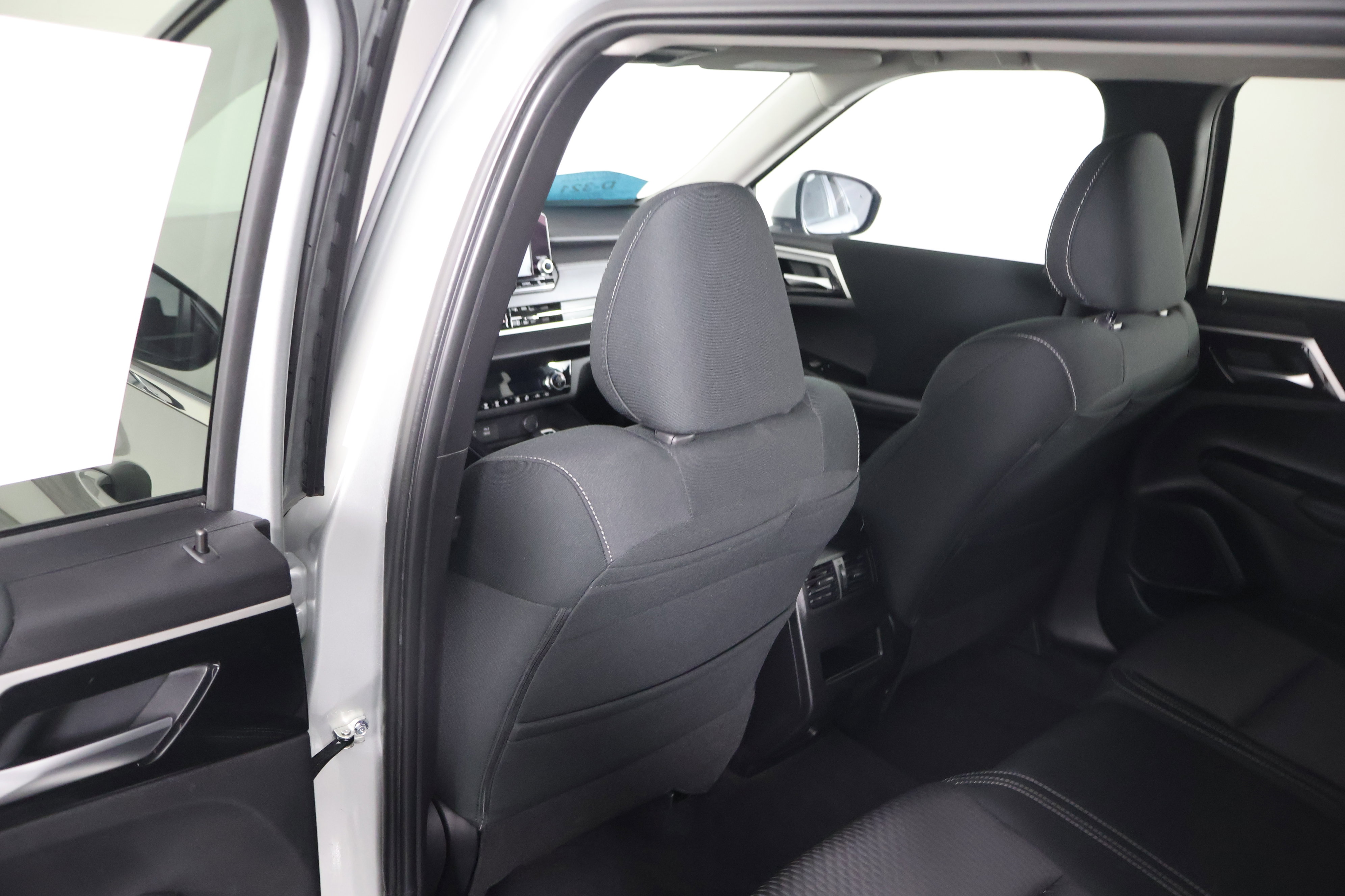 Used 2024 Mitsubishi Outlander ES image 46