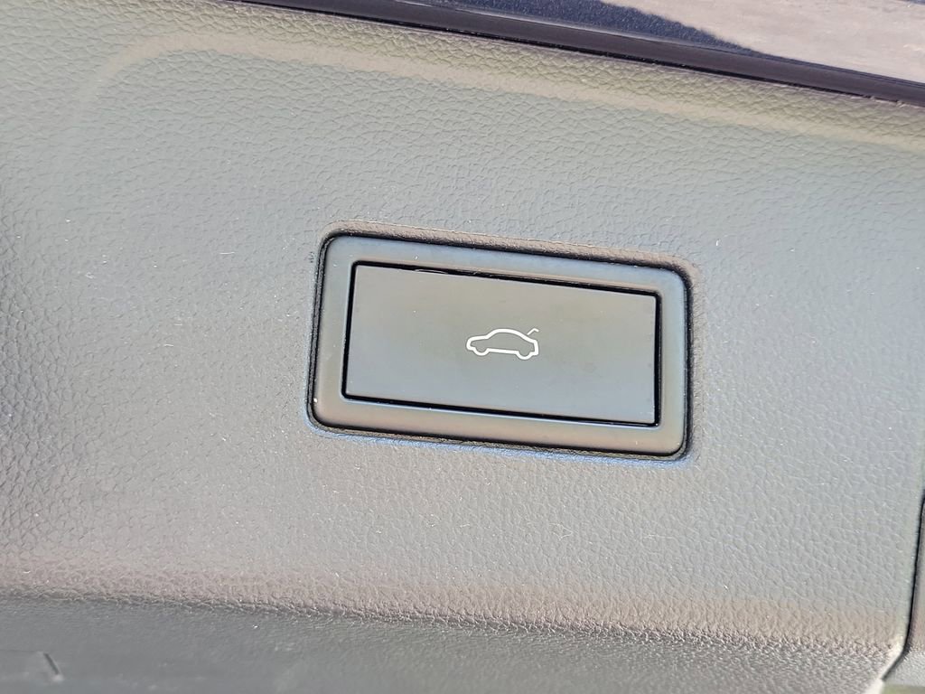 Used 2021 Volkswagen Atlas SE FWD image 8
