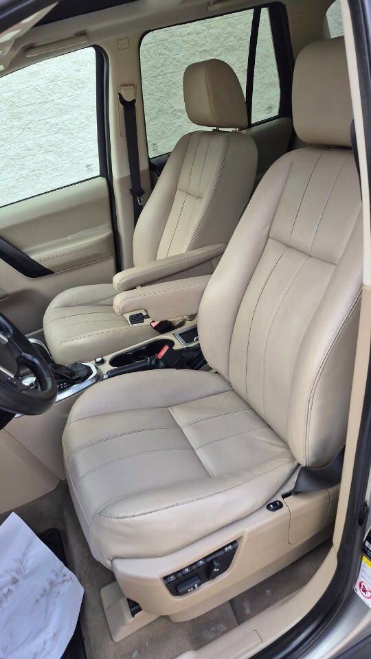 Used 2012 Land Rover LR2 HSE image 33