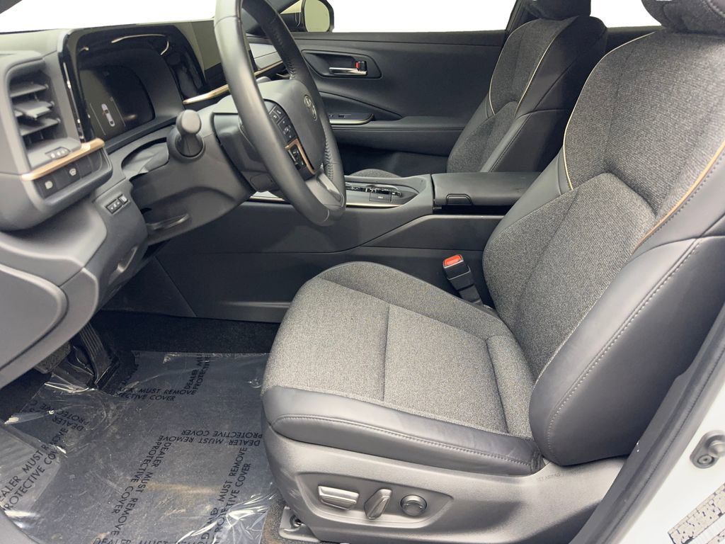 Used 2023 Toyota Crown XLE image 26