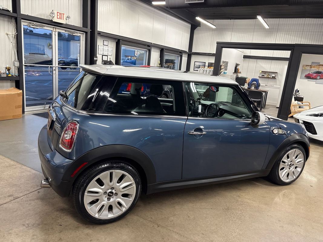Used 2010 MINI Cooper Hardtop image 13
