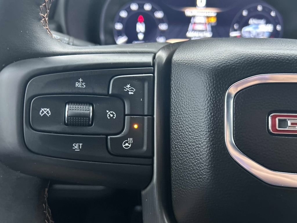 Used 2024 GMC Yukon AT4 w/ Technology Package image 27