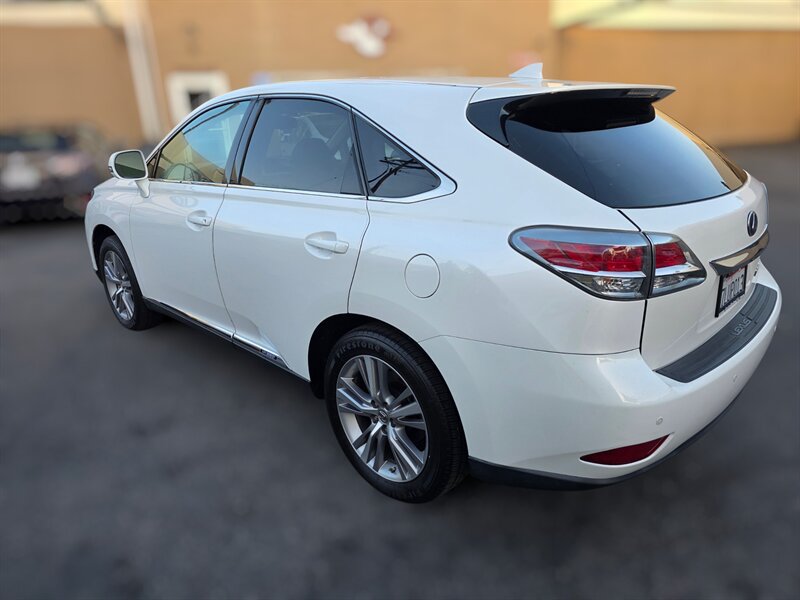 Used 2015 Lexus RX 450h FWD image 5