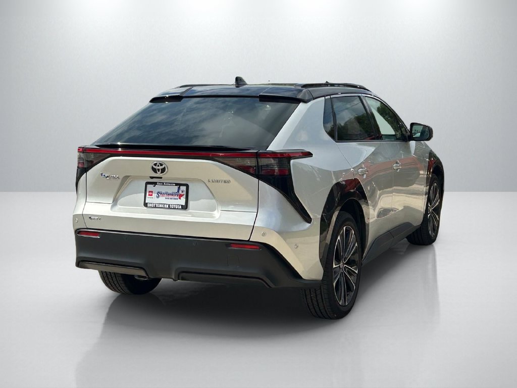 Certified 2024 Toyota bZ4X FWD image 5