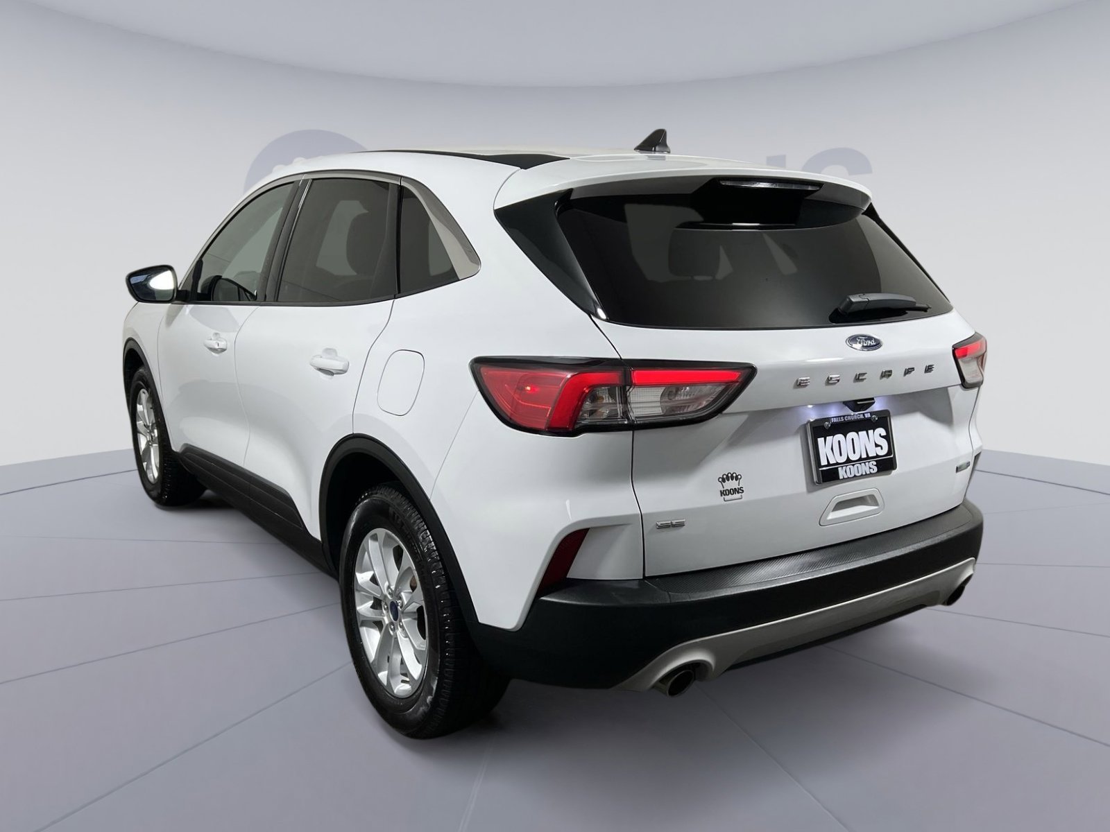 Used 2020 Ford Escape SE image 4