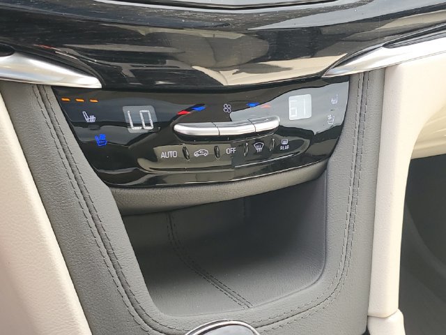 Certified 2023 Cadillac XT6 Premium Luxury w/ Technology Package AWD/4WD image 25