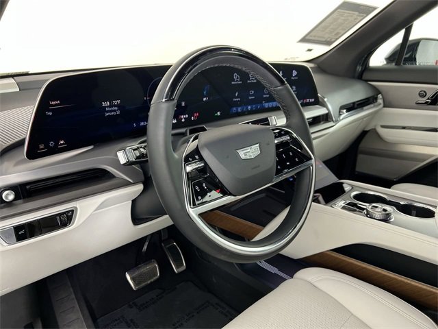 Used 2026 Cadillac Vistiq Sport image 36