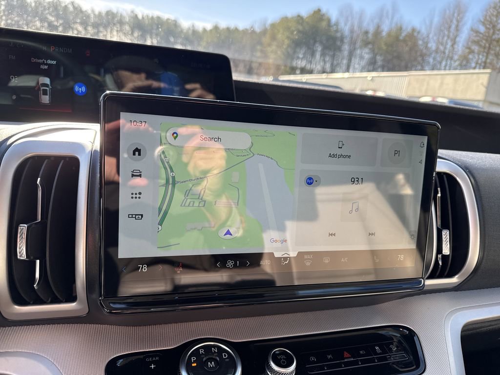 Used 2025 Ford Expedition Active image 31