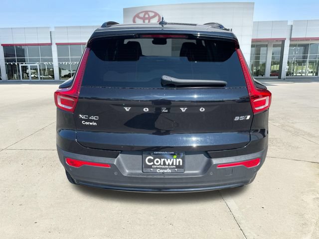 Used 2023 Volvo XC40 B5 Plus w/ Protection Package Premier AWD/4WD image 4