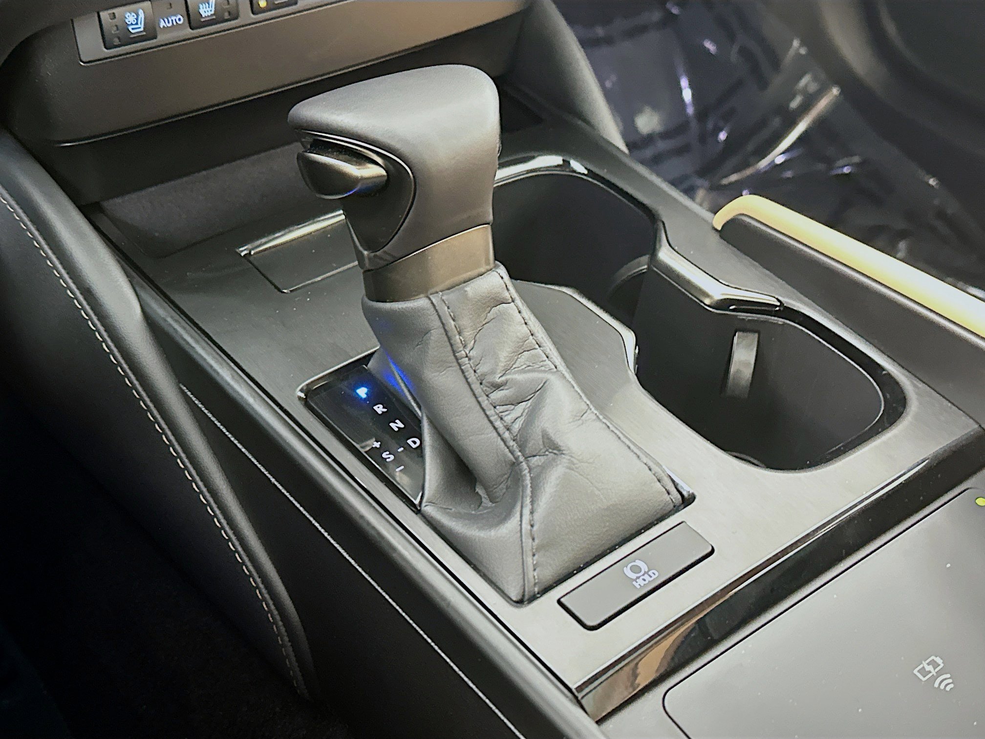 Certified 2025 Lexus ES 350 w/ Accessory Package (Z2) image 16