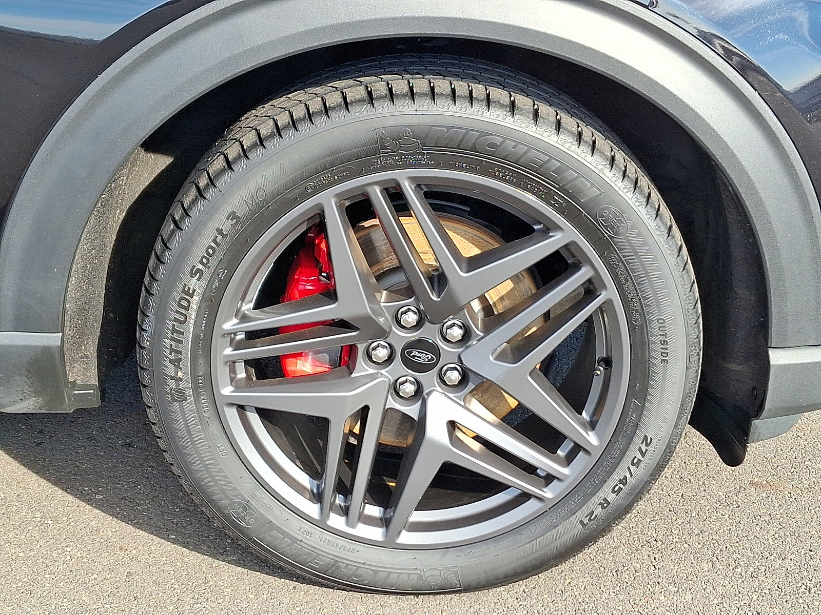 Used 2025 Ford Explorer ST image 8