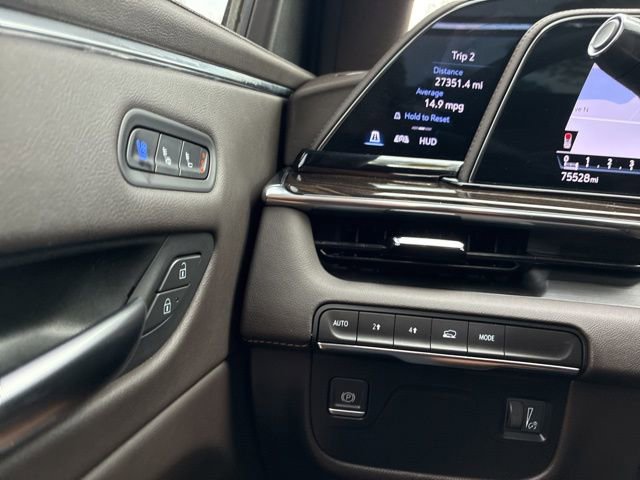 Used 2022 Cadillac Escalade ESV Premium Luxury image 24