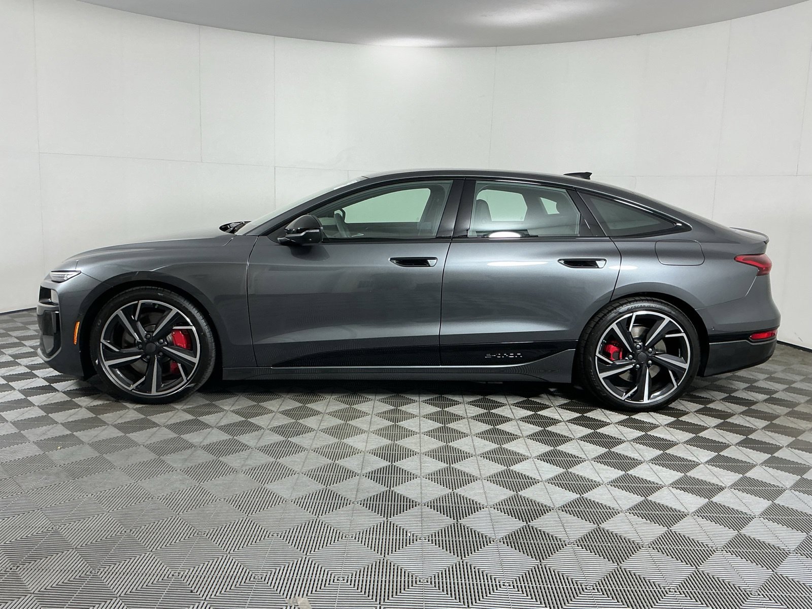 New 2027 Audi S6 e-tron Prestige AWD/4WD image 4
