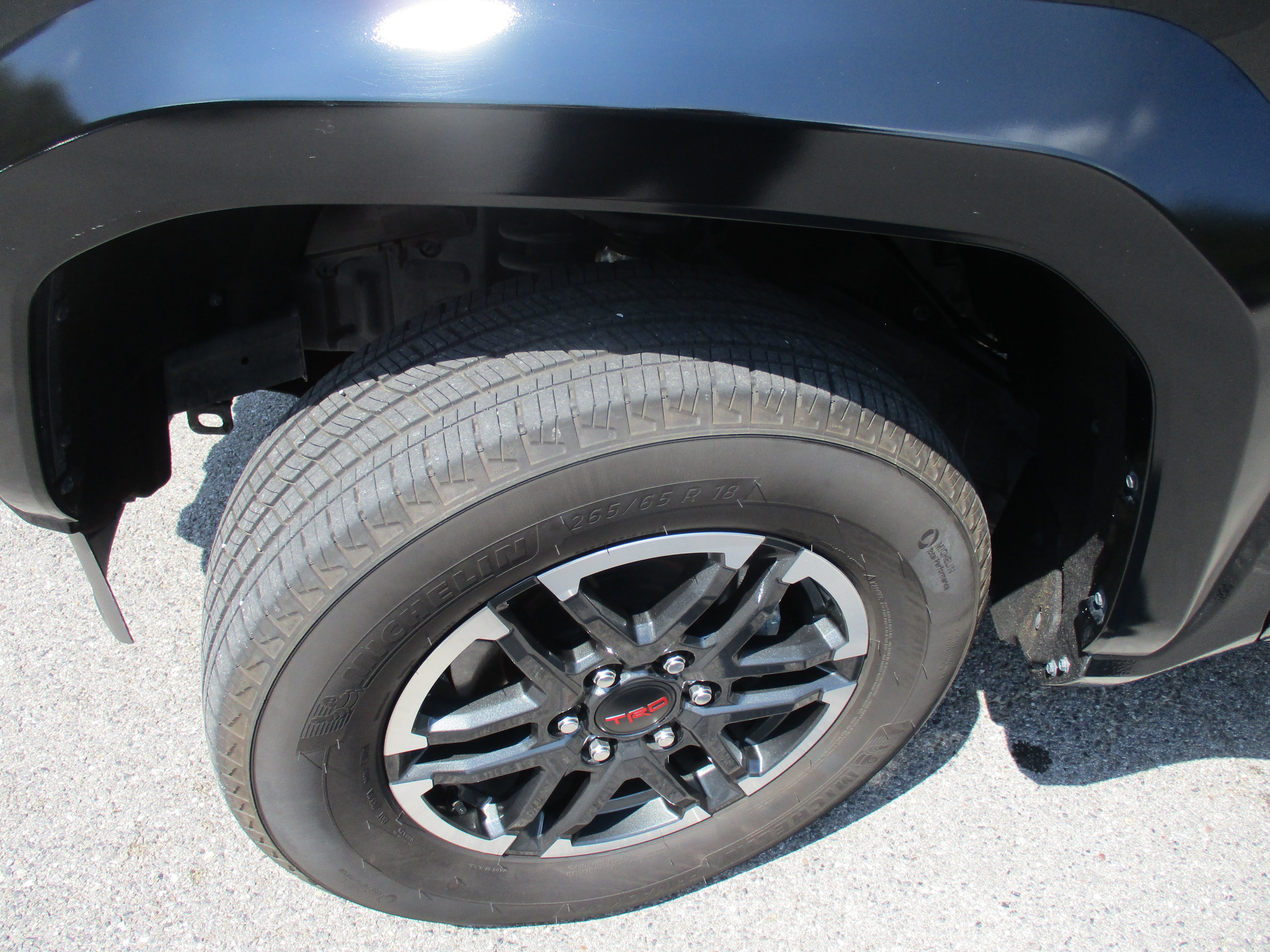 Used 2025 Toyota Tacoma TRD Sport AWD/4WD image 10