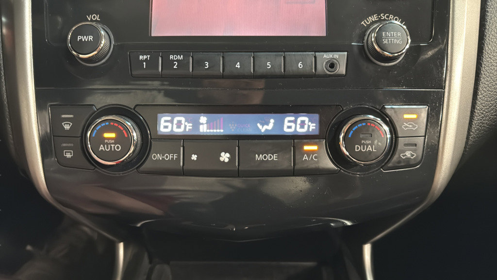 Used 2013 Nissan Altima 2.5 SV FWD image 29