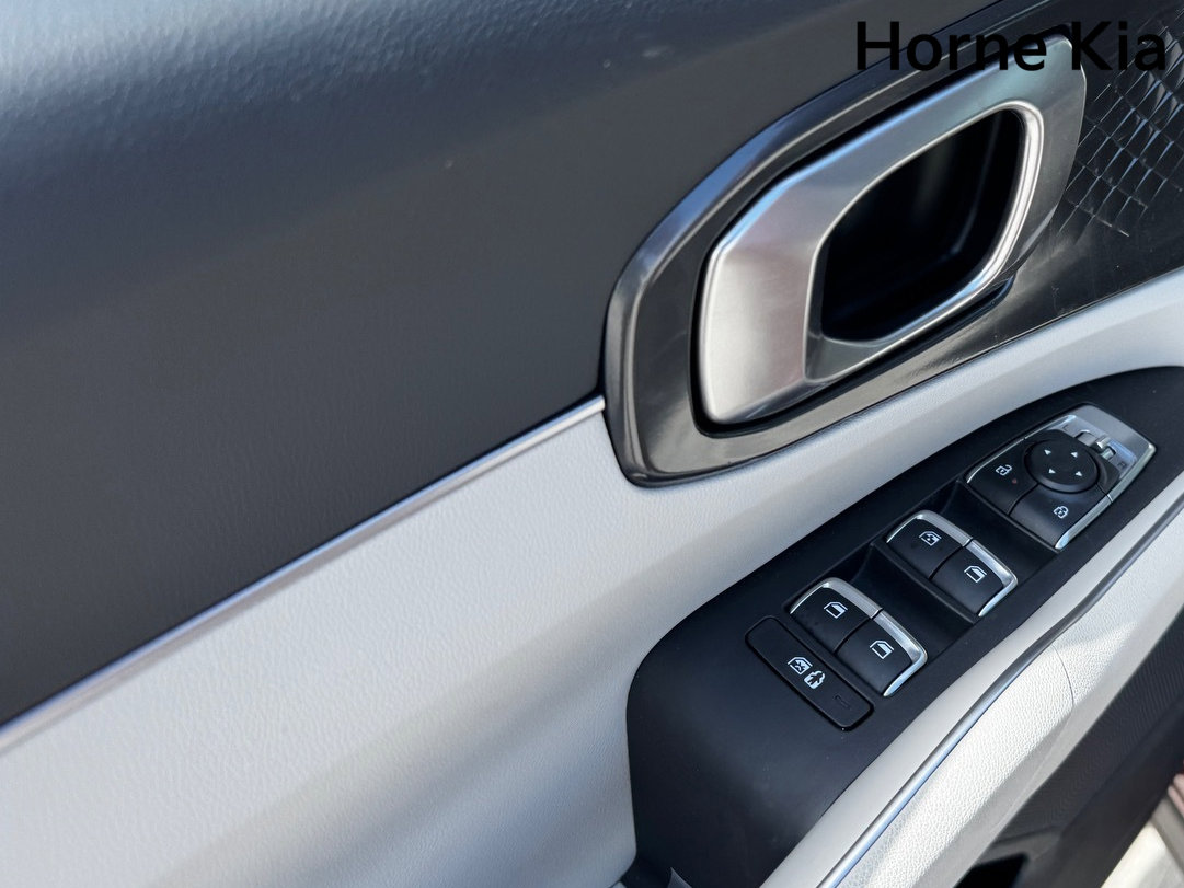 New 2025 Kia Sorento S w/ Panoramic Sunroof Package image 10