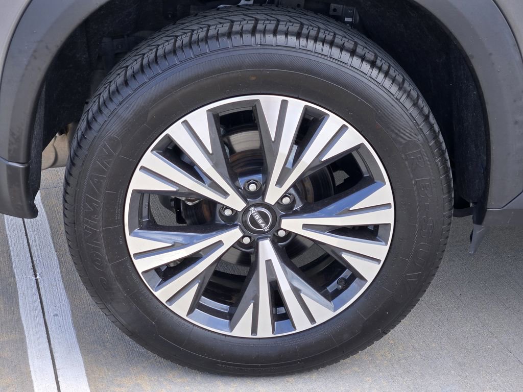Used 2022 Nissan Rogue SV image 10