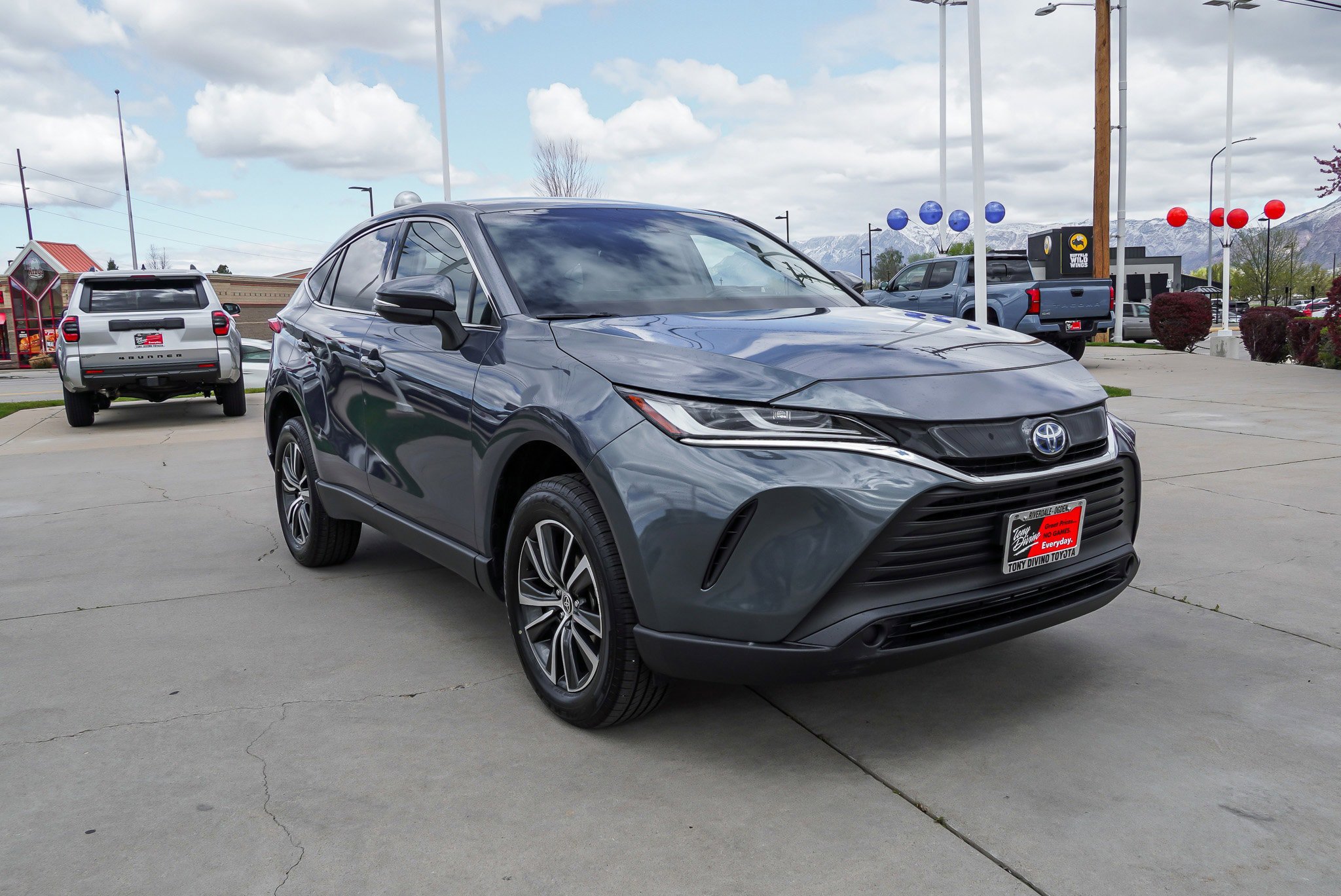 Certified 2024 Toyota Venza LE image 2