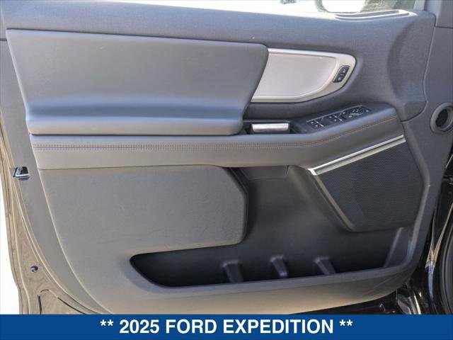 Certified 2025 Ford Expedition Active image 10