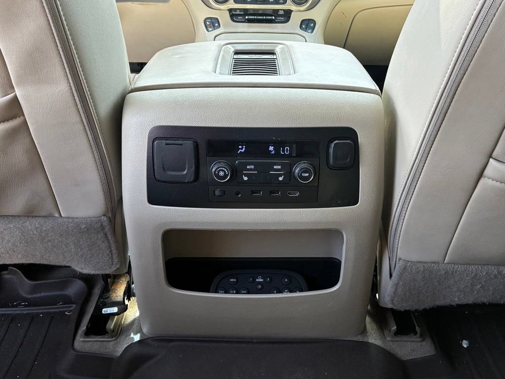 Used 2019 GMC Yukon Denali w/ Open Road Package RWD image 26
