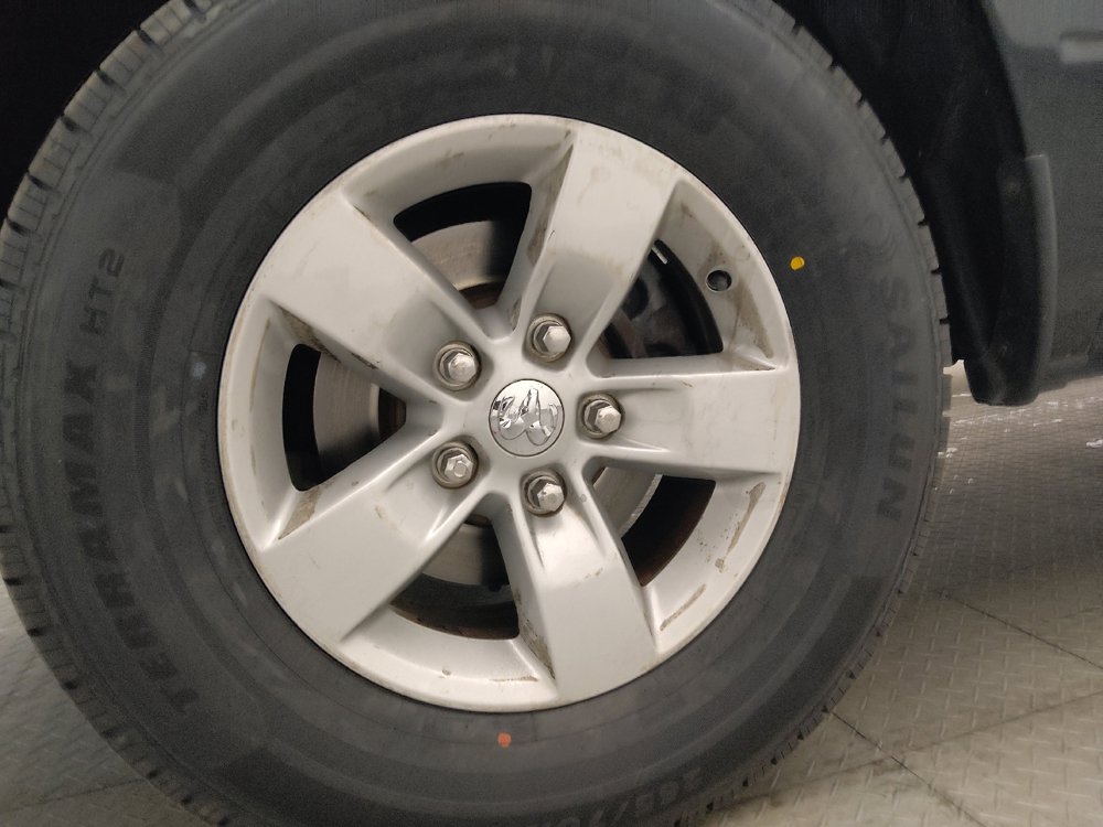 Used 2017 RAM 1500 Express RWD image 31